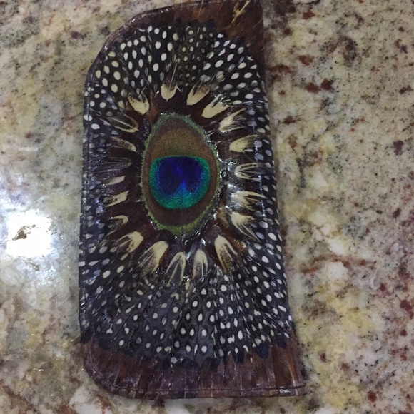 Accessories - NWOT Peacock feather Sunglass/glasses case